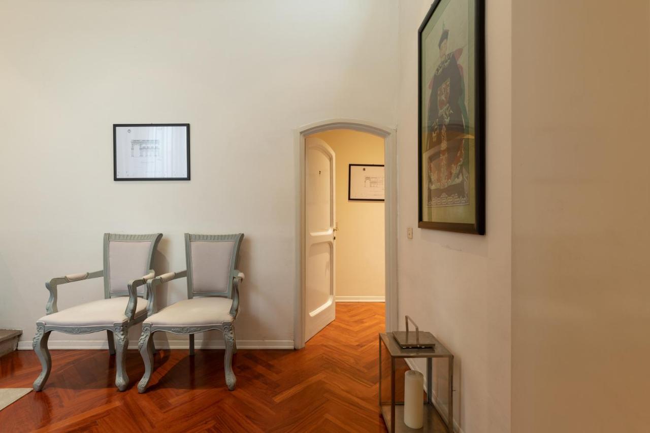 Big Apartment A Stone'S Throw From The Duomo Florens Exteriör bild